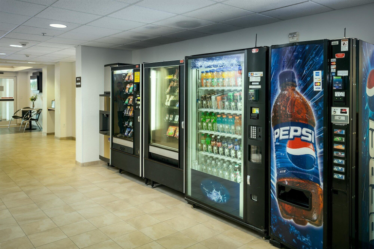 Food & Drinks 5, Motel 6 Anchorage, AK - Midtown, Anchorage