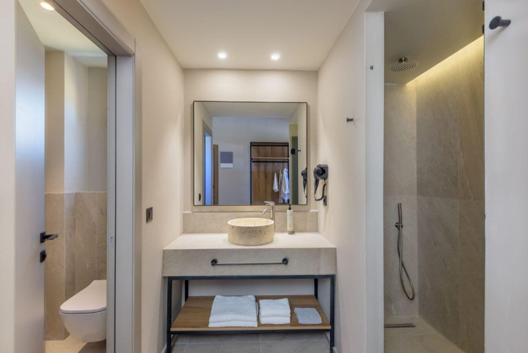 Bathroom 5, Zeus Hotels Neptuno Beach - All Inclusive, Crete