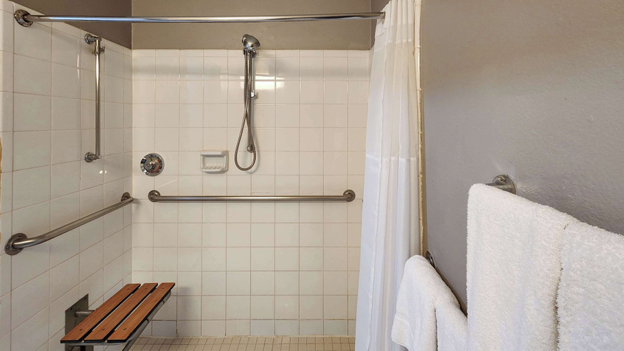 Bathroom 3, Studio6 Houston, TX - Hobby South, Houston