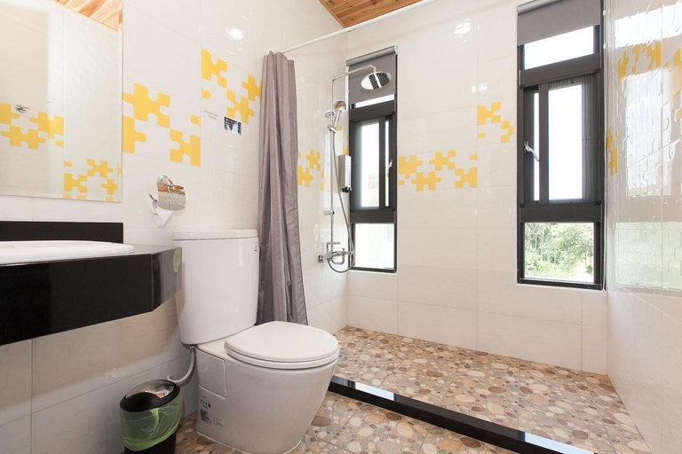 Bathroom 4, Simple Life B&B, Hualien