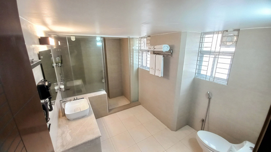 Bathroom 5, Hotel Elite Palace, Comilla