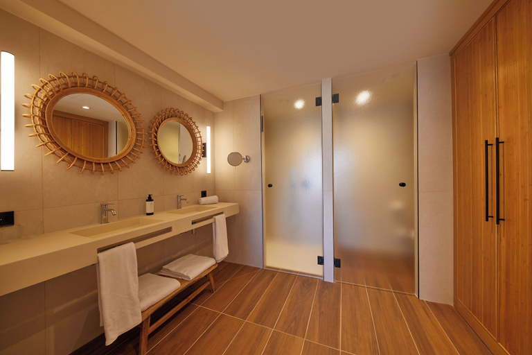 Bathroom 5, Alua Calvia, Baleares