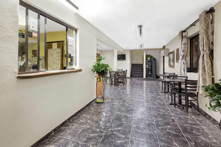 Others 5, Days Inn by Wyndham Warrensburg, Johnson