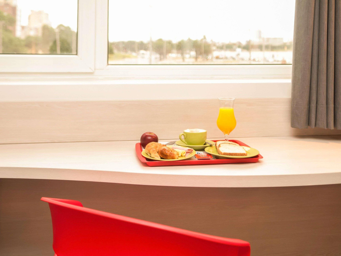 Food & Drinks 5, Hotel ibis Montevideo Rambla, Montevideo