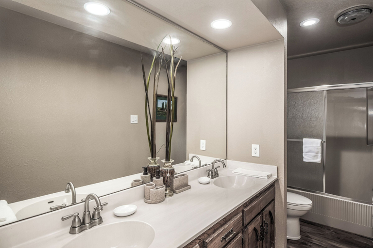 Bathroom 3, White Mountain Chateau by Ruidoso Vacation Rentals, Lincoln