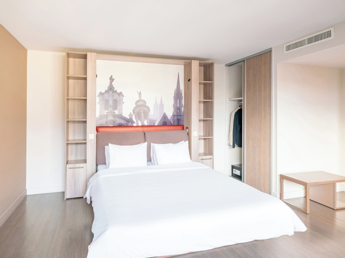 Bedroom 2, B&B HOME Caen Centre Gare, Calvados
