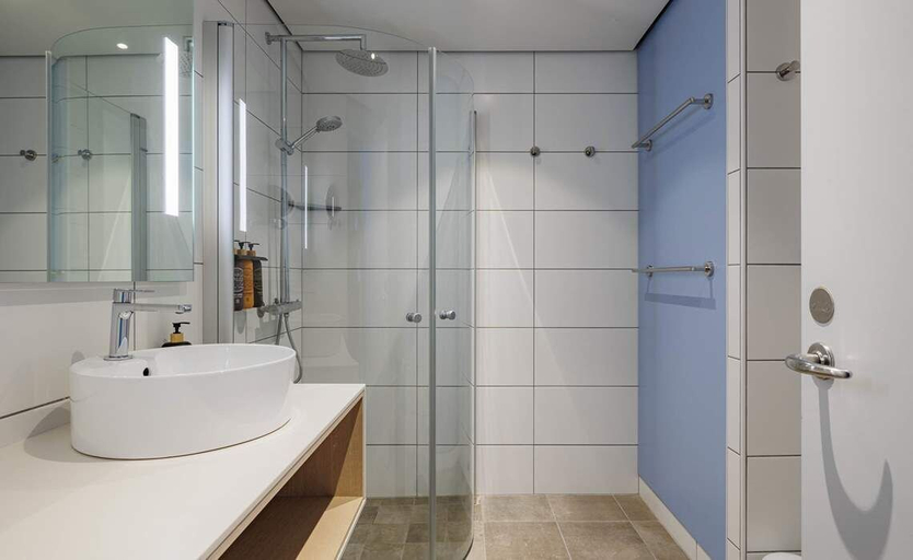 Bathroom 5, Griffen Spahotel, Bornholm