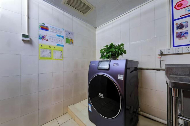Bathroom 4, L Hotel Zhuhai Gongbei Port Qinglv Road, Zhuhai