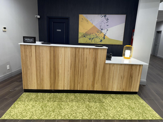 Public Area 2, Spark by Hilton Hamburg, Erie