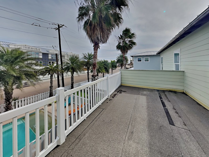 Exterior & Views 2, Beach Club 2 by Silver Sands Vacation Rentals, Nueces