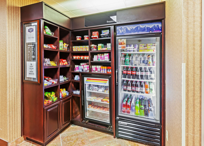 Food & Drinks 5, Hampton Inn Oklahoma City-Northwest, Oklahoma