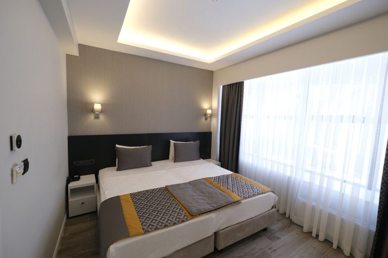Bedroom 4, Riva Hotel Alsancak, Konak