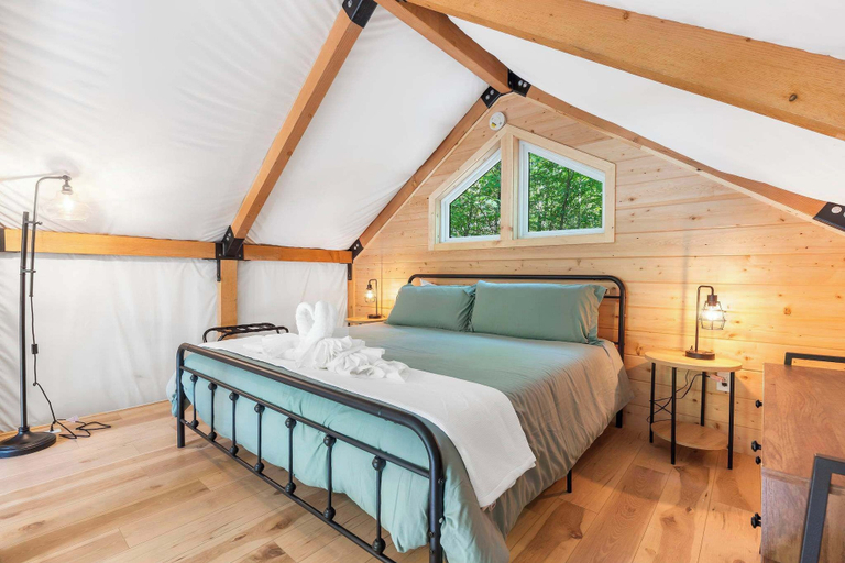 Bedroom 2, Hidden Hollow - Desirable Ozark Glamping!, Taney