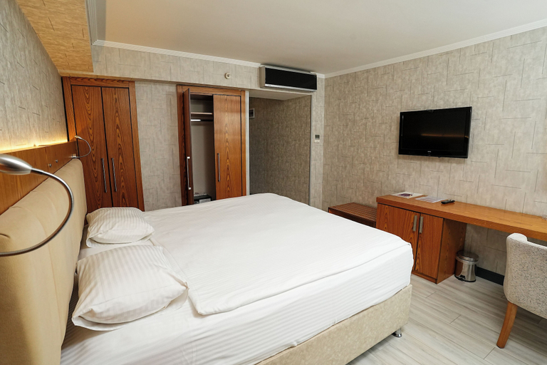 Bedroom 3, NK Hotel, Konak