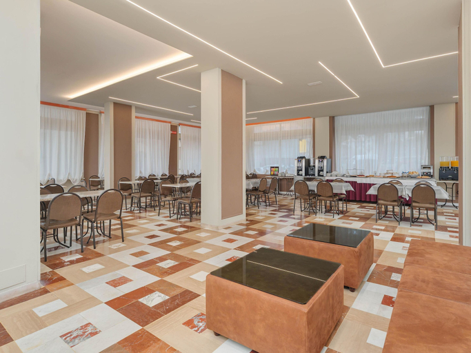 Food & Drinks 5, B&B Hotel Celle Ligure, Savona