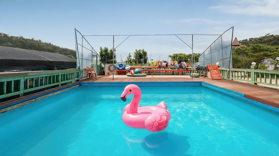 Sport & Beauty 4, Taean Vintage House Pet-friendly Pension, Taean
