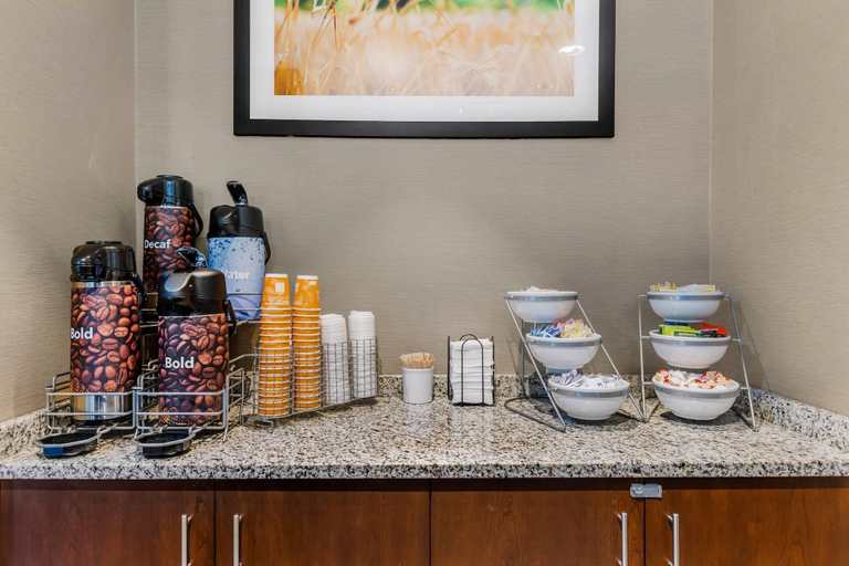Food & Drinks 5, Comfort Inn & Suites Florence Center Area, Florence