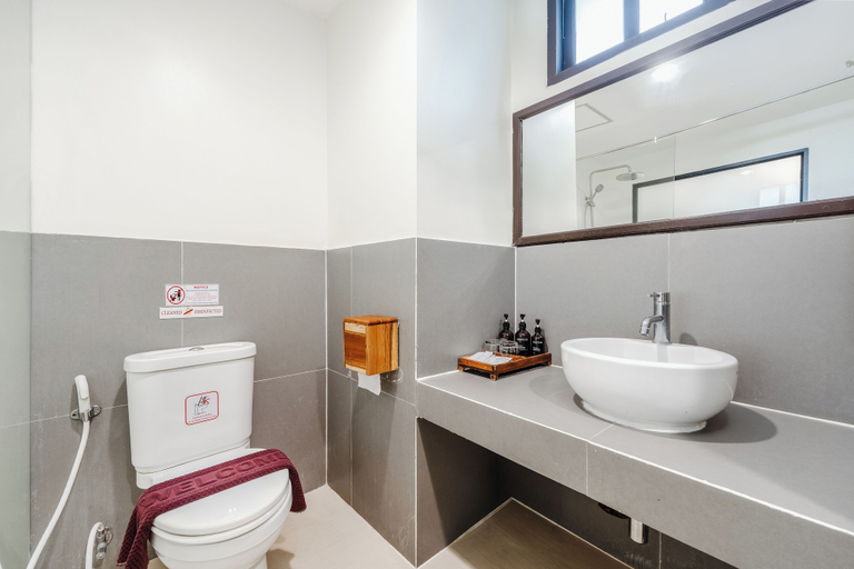 Bathroom 4, Phuvaree Resort, Phuket Island
