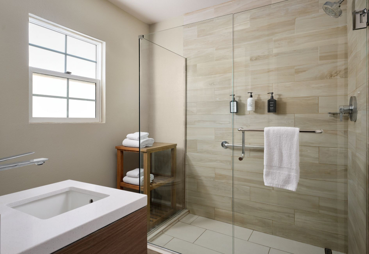 Bathroom 3, Diamond Head Inn, San Diego