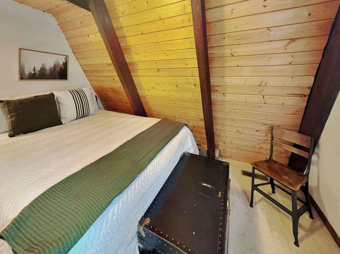 Bedroom 3, Cooper's Landing by Taylor Made Deep Creek, Garrett
