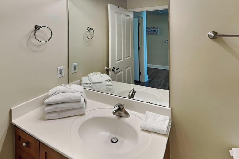 Bathroom 5, Aqua #404 by Resort Collection, Bay