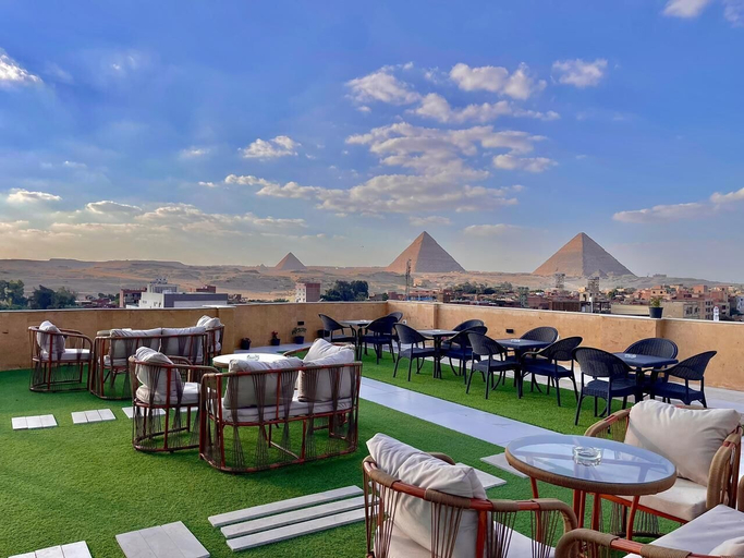 Food & Drinks 5, Palm Pyramids, Al-Ahram