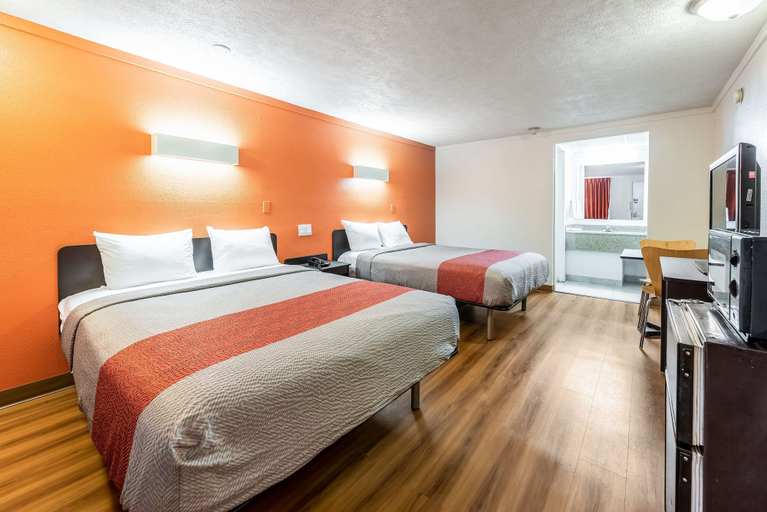 Bedroom 3, Motel 6 Mansfield, OH, Richland