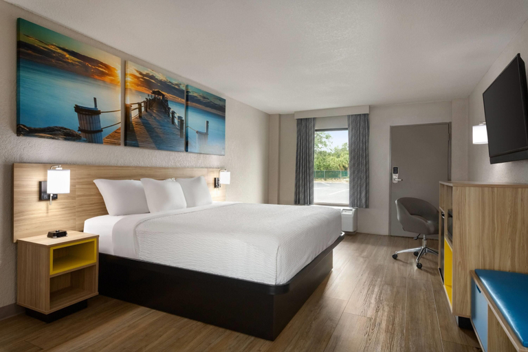 Bedroom 3, Days Inn by Wyndham Apopka/Orlando, Orange