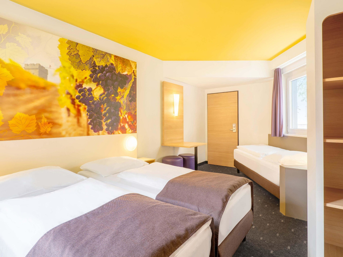 Bedroom 4, B&B Hotel Heilbronn, Heilbronn
