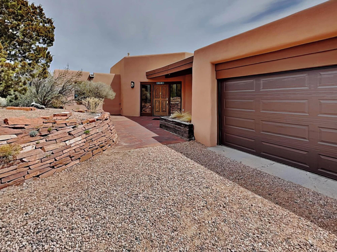 Exterior & Views, Luces de la Ciudad by Kokopelli Property Management, Santa Fe