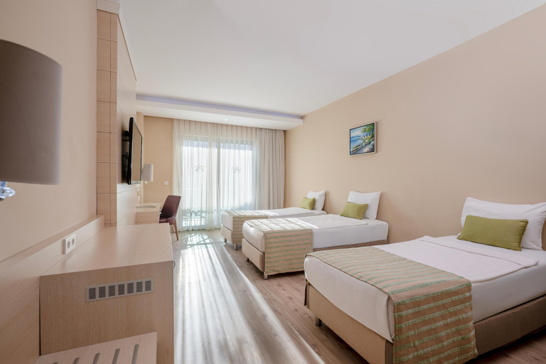 Bedroom 5, Xafira Deluxe Resort & Spa - All Inclusive, Alanya