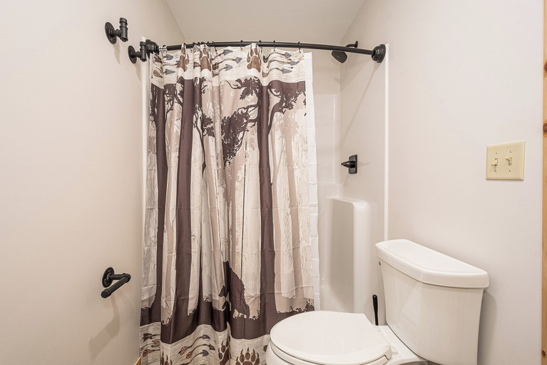 Bathroom 3, Mountain Crest Lodge by Taylor Made Deep Creek, Garrett