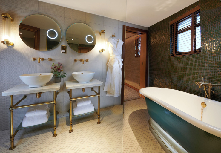 Bathroom 4, Fingal - A Luxury Floating Hotel, Edinburgh