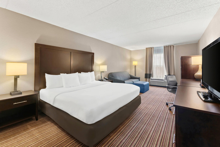 Bedroom 3, Comfort Inn Lehigh Valley West, Lehigh