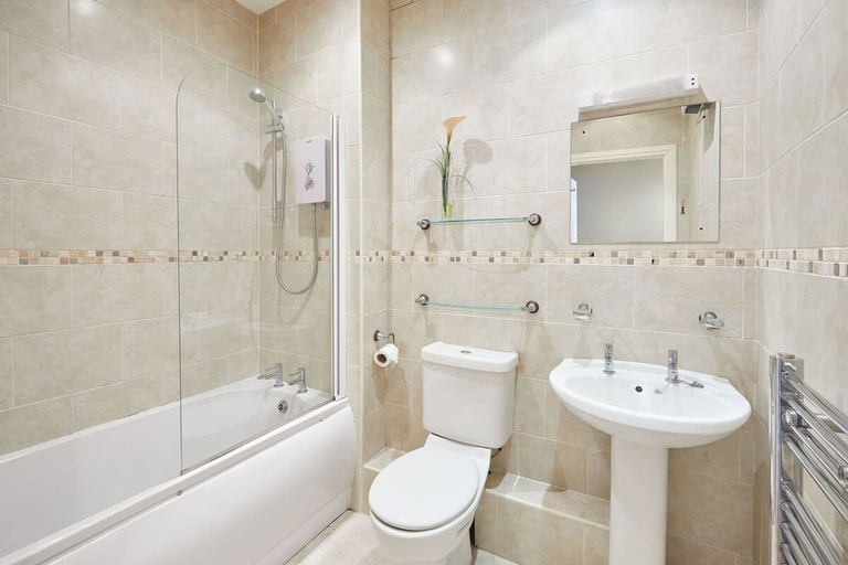 Bathroom, Host Stay Seal Watch, North Yorkshire