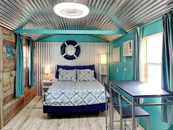 Bedroom 2, Sand Piper by Miss Kitty’s, Aransas