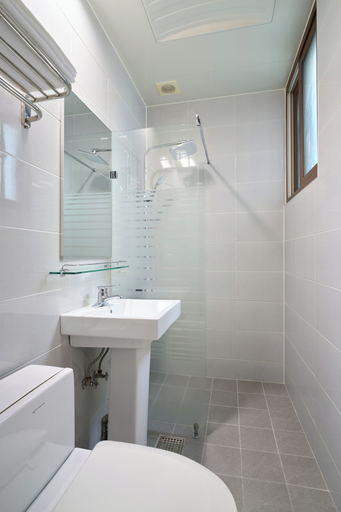 Bathroom 4, Yeongdeungpo VIP Hotel, Yeongdeungpo