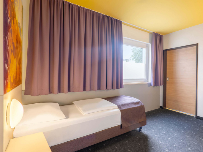 Bedroom 3, B&B Hotel Heilbronn, Heilbronn