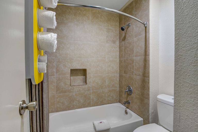 Bathroom 4, Motel 6 Norcross, GA, Gwinnett