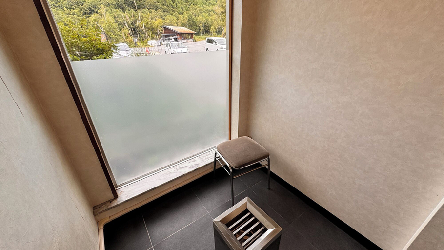 Bathroom 5, Kidoike Onsen Hotel, Yamanouchi