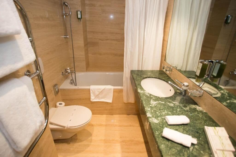 Bathroom 4, Carlton Lausanne Boutique Hotel, Lausanne