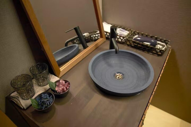 Bathroom, Oyado Kinokuniya Maruyama Machi, Nagasaki