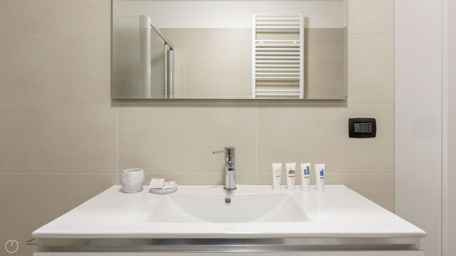 Bathroom 3, Italianway - Traiano 37, Milano