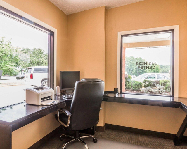 Others 5, Quality Inn Pell City I-20 exit 158, Saint Clair