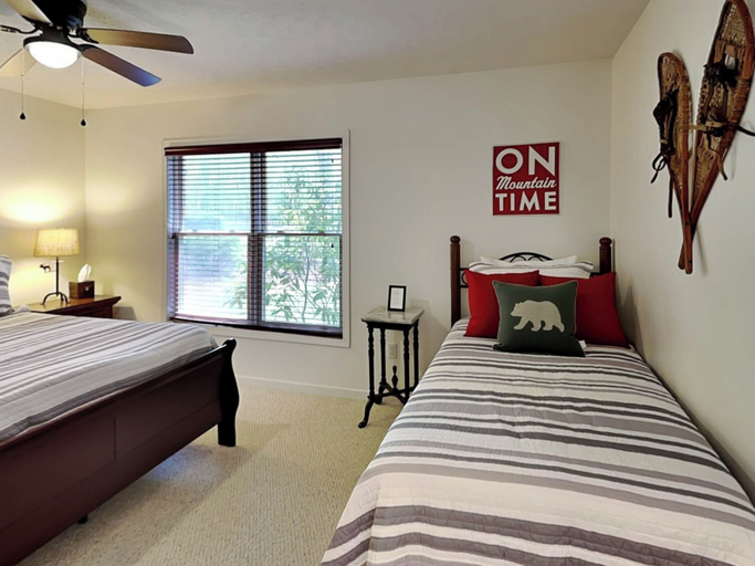 Bedroom 2, Sidetracked by Taylor Made Deep Creek, Garrett