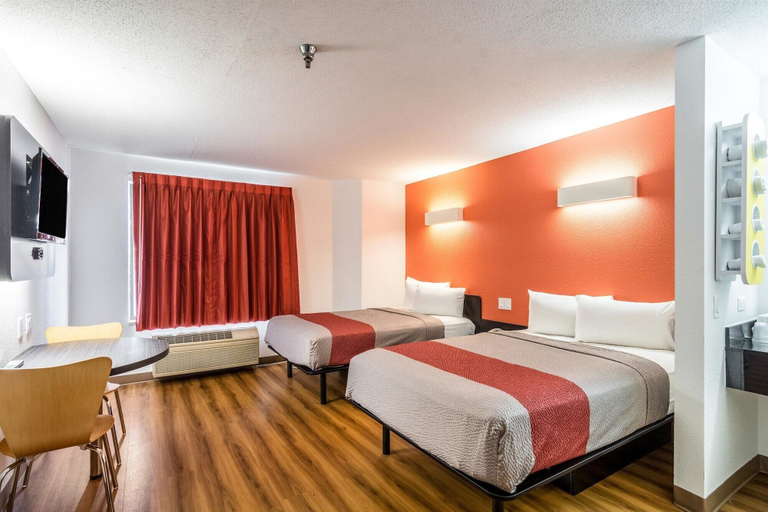 Bedroom 4, Motel 6 Harvey, IL, Cook