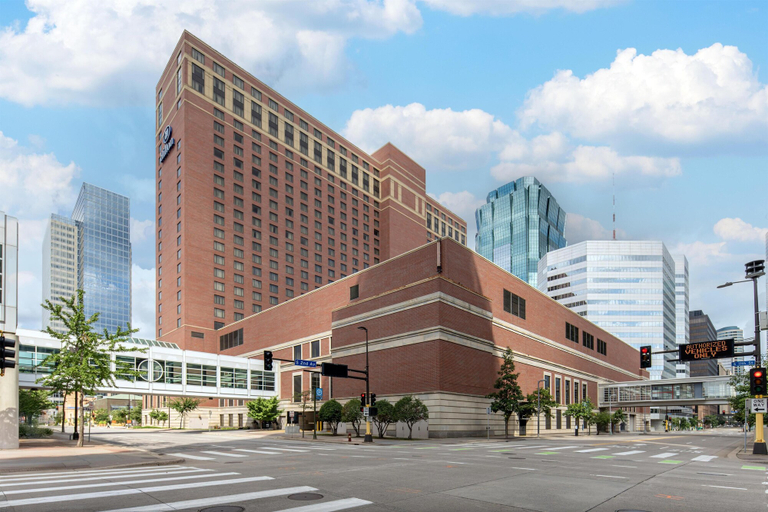 Exterior & Views 2, Hilton Minneapolis, Hennepin