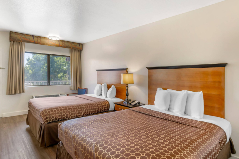 Bedroom 3, Rodeway Inn At Nevada State Capitol, Carson City
