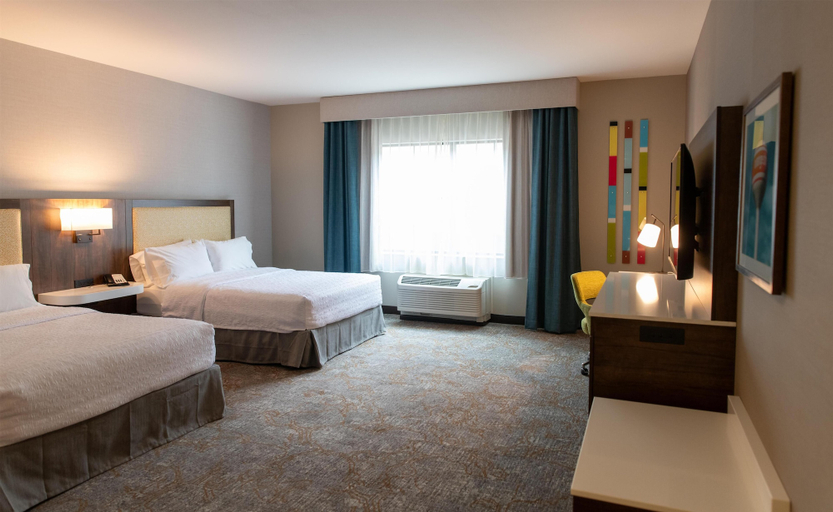 Bedroom 3, Hampton Inn Orange City, Sioux