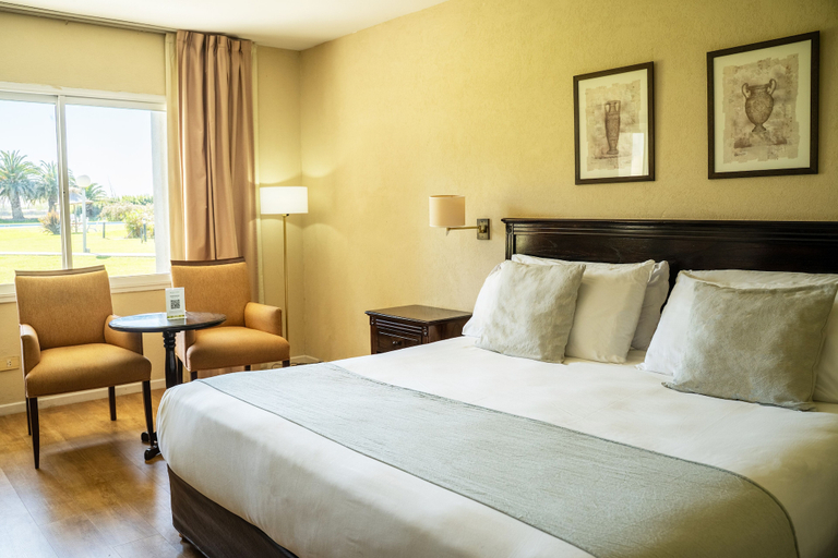 Bedroom 2, Wyndham Garden Campana, Campana